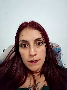 Snapshot of Anne_bh chatting on 12/04/25, 03:27 Anne bh online show from 12/04/25, 03:27