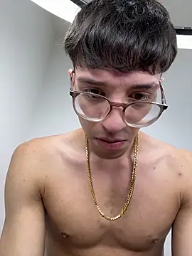 Snapshot of arthurdavies chatting on 11/28/25, 06:35 arthurdavies online show from 11/28/25, 06:35