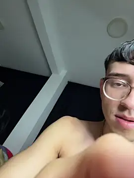 Snapshot of arthurdavies chatting on 11/14/25, 06:39 arthurdavies online show from 11/14/25, 06:39