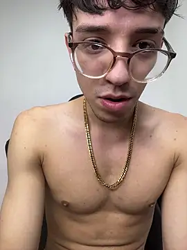 Snapshot of arthurdavies chatting on 11/29/25, 07:30 arthurdavies online show from 11/29/25, 07:30