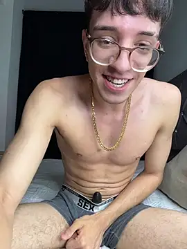 Snapshot of arthurdavies chatting on 11/20/25, 04:24 arthurdavies online show from 11/20/25, 04:24