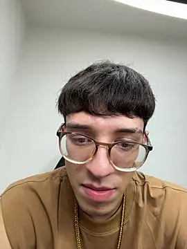 Snapshot of arthurdavies chatting on 12/04/25, 04:55 arthurdavies online show from 12/04/25, 04:55