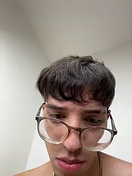 Snapshot of arthurdavies chatting on 11/05/25, 05:10 arthurdavies online show from 11/05/25, 05:10