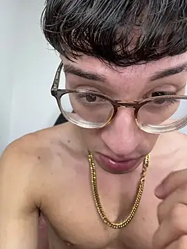 Snapshot of arthurdavies chatting on 12/16/25, 12:48 arthurdavies online show from 12/16/25, 12:48