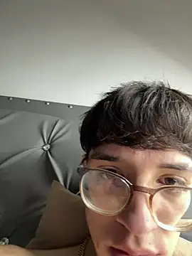 Snapshot of arthurdavies chatting on 11/10/25, 03:33 arthurdavies online show from 11/10/25, 03:33