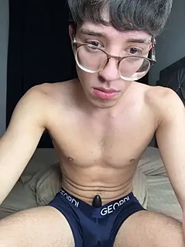 Snapshot of arthurdavies chatting on 11/06/25, 02:48 arthurdavies online show from 11/06/25, 02:48