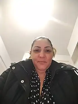 Snapshot of Lunita86 chatting on 06/09/26, 02:01 Lunita86 online show from 06/09/26, 02:01