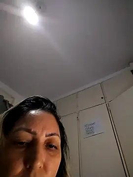 Lunita86 online show from 10/29/25, 02:43