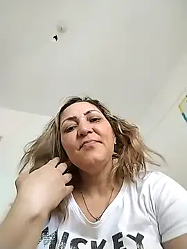 Lunita86 online show from 12/05/25, 02:26