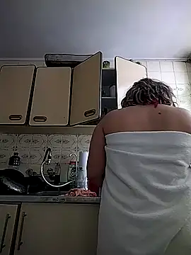 Lunita86 online show from 11/18/25, 12:19