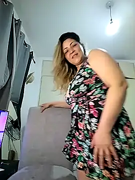 Lunita86 online show from 10/24/25, 02:27