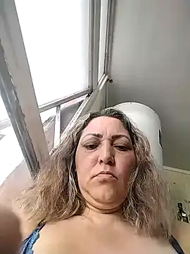 Lunita86 online show from 11/28/25, 10:26