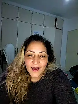 Lunita86 online show from 10/25/25, 02:33