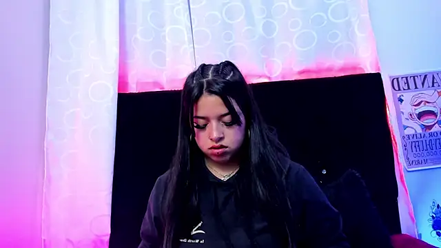 queen salomme online show from 12/18/25, 08:56