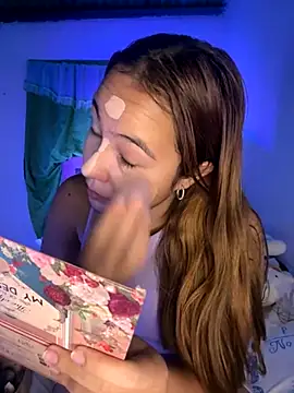 sacha torres02 online show from 11/12/25, 12:48