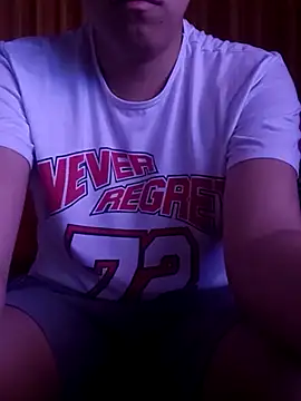 Snapshot of supguyLat chatting on 02/04/26, 09:48 supguyLat online show from 02/04/26, 09:48