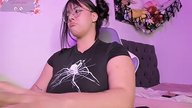 Lilithh Kuro online show from 03/04/26, 12:07