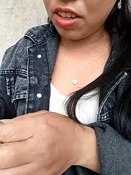 tulipsexy online show from 10/22/25, 02:00