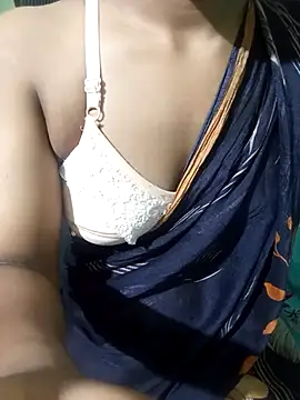 Snapshot of Cute_Couple59 chatting on 10/19/25, 12:46 Cute Couple59 online show from 10/19/25, 12:46