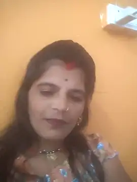 Snapshot of Hott_cutgirl chatting on 10/06/25, 06:03 Hott cutgirl online show from 10/06/25, 06:03