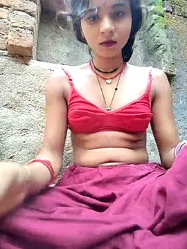 Snapshot of R_Roshni chatting on 07/06/26, 01:34 R Roshni online show from 07/06/26, 01:34