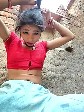 Snapshot of R_Roshni chatting on 05/18/26, 01:39 R Roshni online show from 05/18/26, 01:39