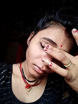 Snapshot of R_Roshni chatting on 09/29/25, 05:58 R Roshni online show from 09/29/25, 05:58