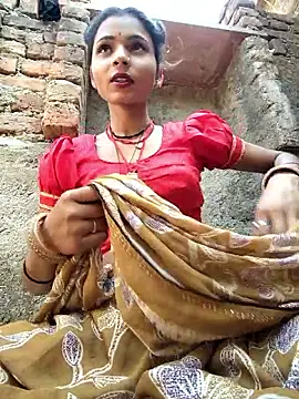 Snapshot of R_Roshni chatting on 06/08/26, 02:56 R Roshni online show from 06/08/26, 02:56