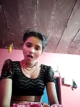 Snapshot of R_Roshni chatting on 09/26/25, 06:53 R Roshni online show from 09/26/25, 06:53