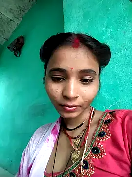 Snapshot of R_Roshni chatting on 10/16/25, 07:05 R Roshni online show from 10/16/25, 07:05