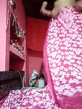 Snapshot of R_Roshni chatting on 10/01/25, 04:44 R Roshni online show from 10/01/25, 04:44