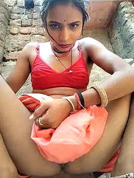 Snapshot of R_Roshni chatting on 06/20/26, 09:58 R Roshni online show from 06/20/26, 09:58