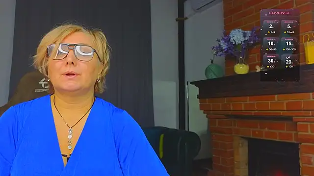 Marta Wils online show from 11/03/25, 03:34