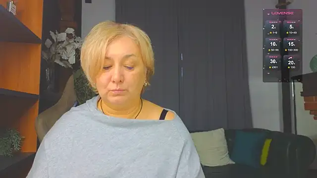 Marta Wils online show from 11/04/25, 02:04