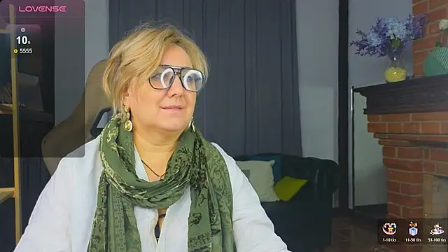 Marta Wils online show from 11/12/25, 03:10