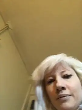 Snapshot of juliaoneandonly chatting on 10/07/25, 08:59 juliaoneandonly online show from 10/07/25, 08:59