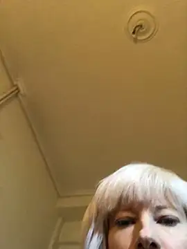 Snapshot of juliaoneandonly chatting on 10/08/25, 09:44 juliaoneandonly online show from 10/08/25, 09:44