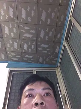 pualldu online show from 11/10/25, 01:49