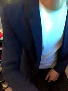 pualldu online show from 10/28/25, 11:20