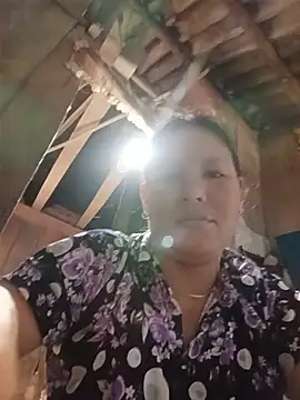 Snapshot of callistra chatting on 05/19/26, 11:23 callistra online show from 05/19/26, 11:23