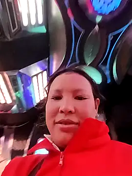 Snapshot of callistra chatting on 10/20/25, 05:02 callistra online show from 10/20/25, 05:02