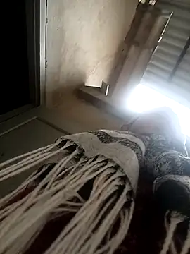 Snapshot of callistra chatting on 11/26/25, 01:16 callistra online show from 11/26/25, 01:16