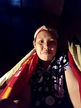 Snapshot of callistra chatting on 11/26/25, 03:12 callistra online show from 11/26/25, 03:12