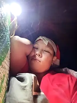 Snapshot of callistra chatting on 11/18/25, 03:37 callistra online show from 11/18/25, 03:37