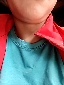 Snapshot of callistra chatting on 11/04/25, 06:17 callistra online show from 11/04/25, 06:17