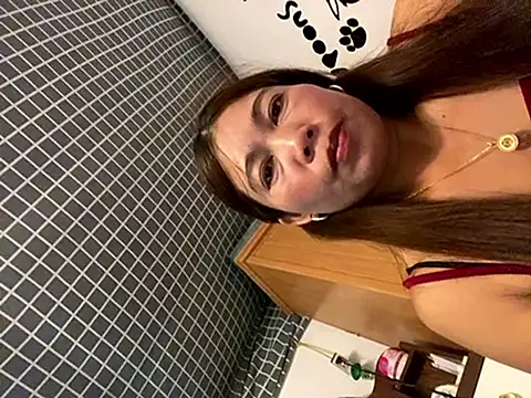 Milky-milk online show from 10/26/25, 01:44