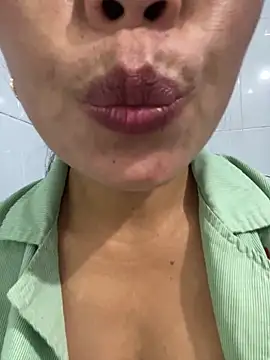 Milky-milk online show from 03/25/26, 12:55