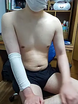 Snapshot of kangwoon2525 chatting on 11/09/25, 05:11 kangwoon2525 online show from 11/09/25, 05:11