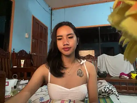 Snapshot of Divine_Goddesss chatting on 09/28/25, 06:15 Divine Goddesss online show from 09/28/25, 06:15