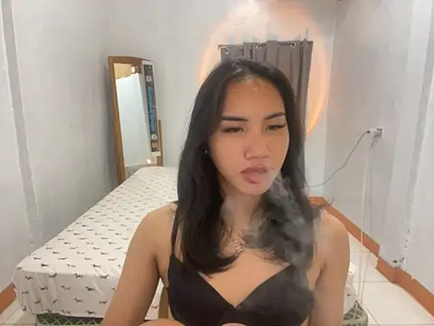Snapshot of Divine_Goddesss chatting on 09/30/25, 03:07 Divine Goddesss online show from 09/30/25, 03:07